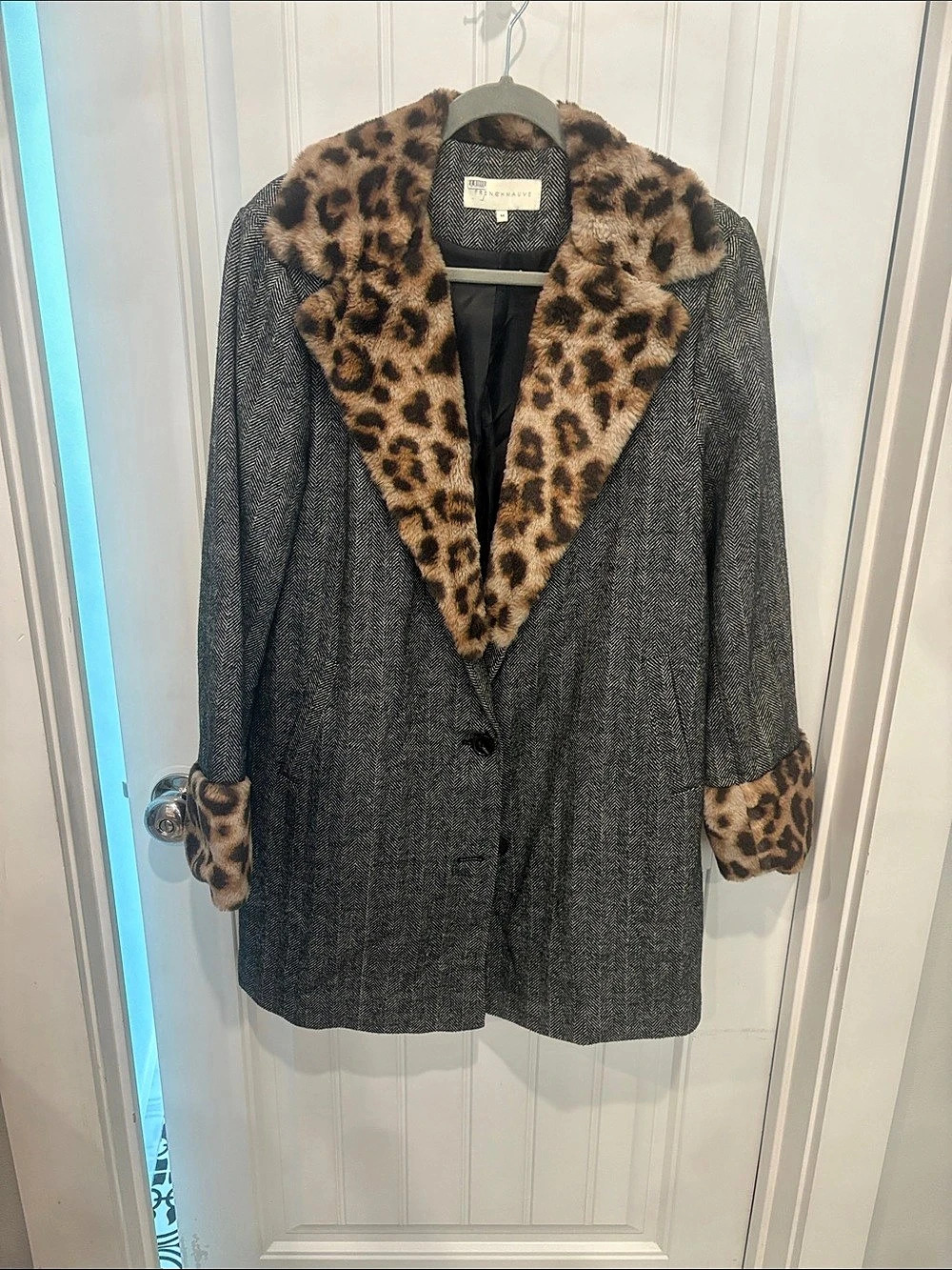 French Mauve Echo Fur Trim Coat Women's Gray & Brown Medium